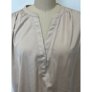 Banana Republic Light Beige V-Neck Button Blouse